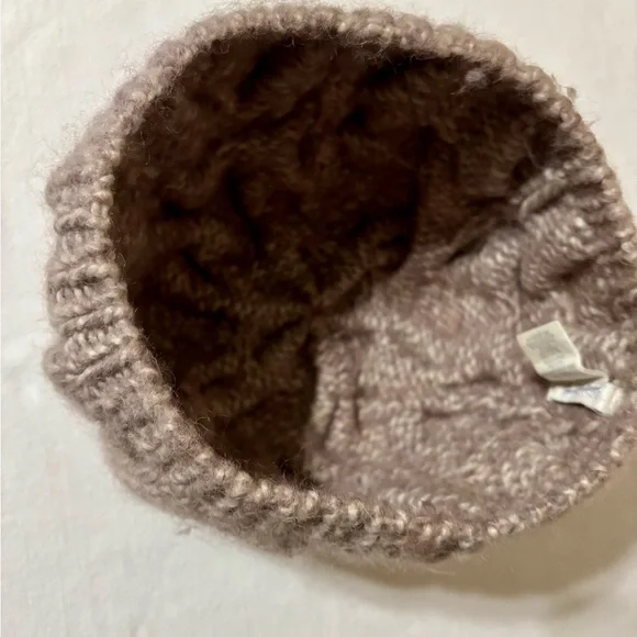 Aerie Super Warm Chunky Knit Beanie Hat - Picture 4 of 9